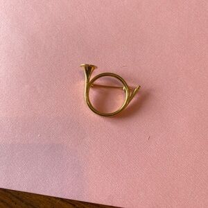 Elegant Gold Brooch Pin